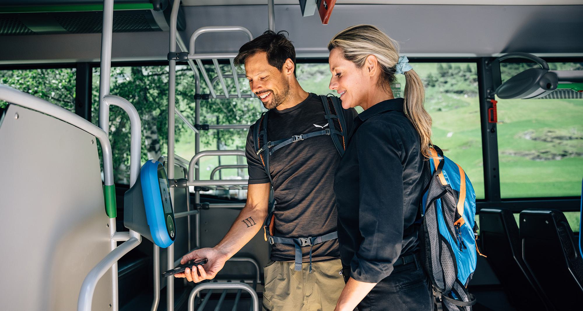 Südtirol GuestPass digital im Wanderbus